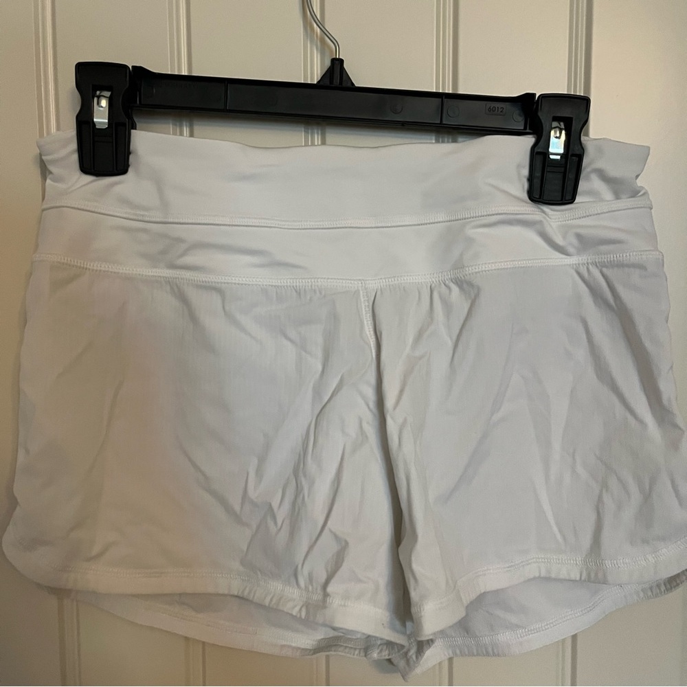 Lululemon Shorts White Size 4